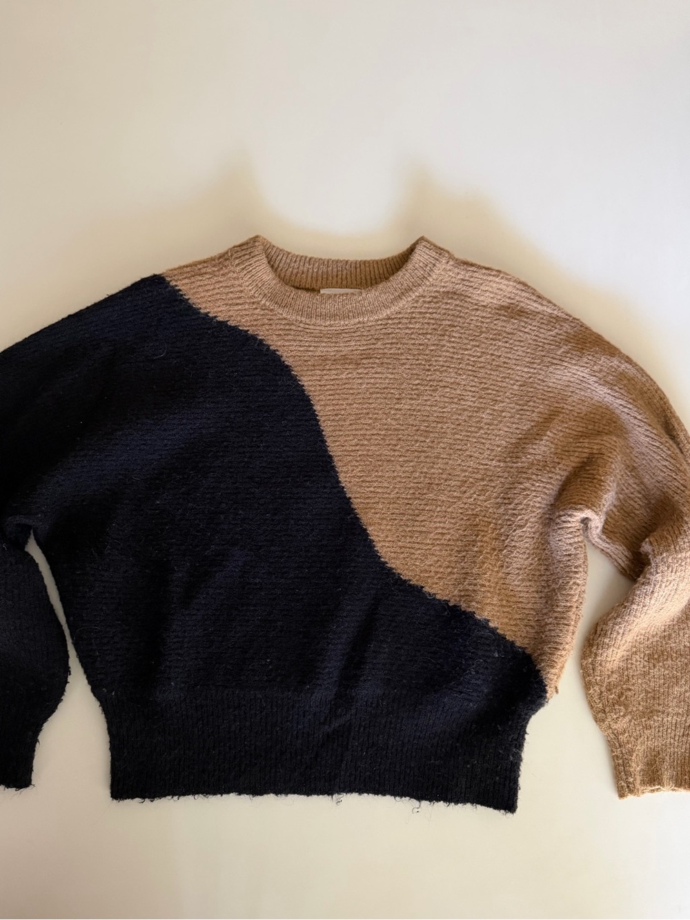 Lush Two-Tone Black and Beige Curved Colorblock Crewneck Sweater - Size L